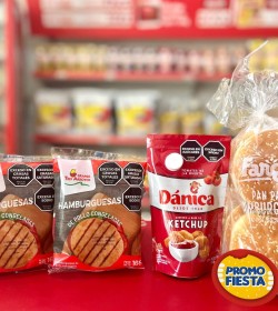 8 HAMBURGUESAS DE POLLO + PANES FARGO CON SESAMO + 1 ADEREZO A ELECCION
